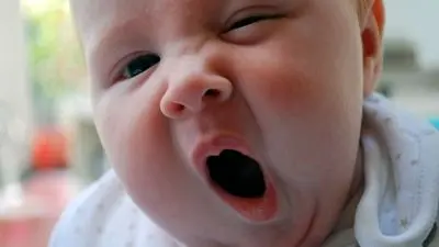 چرا خواب هایم را به یاد نمی‌آورم؟