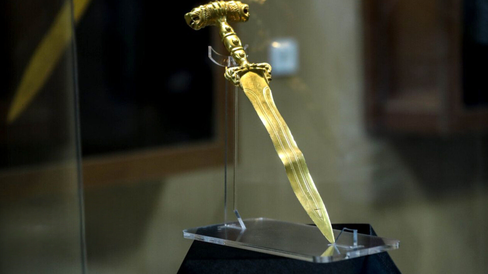 با سلاح‌های مرگبار ارتش هخامنشی و ساسانی آشنا شوید - دیجینوی