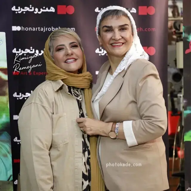 مینا نوروزی و رابعه اسکویی