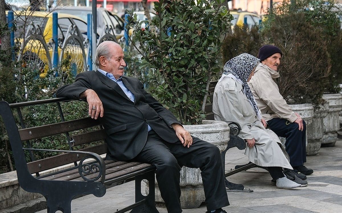 آیا مبلغ عیدی بازنشستگان افزایش مییابد