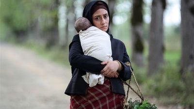 بیوگرافی و حواشی الهام طهموری بازیگر سریال «وارش» + عکس های جذاب و همسر