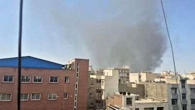 آتش‌سوزی مجتمع مسکونی در خیابان پاسدار گمنام تهران 