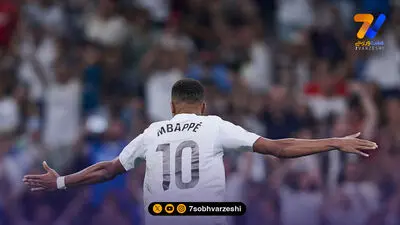 فیگو خواستار استعفای فوری رییس فیفا شد!