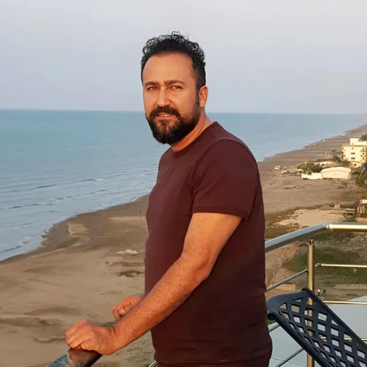 بیوگرافی زهیر یاری3