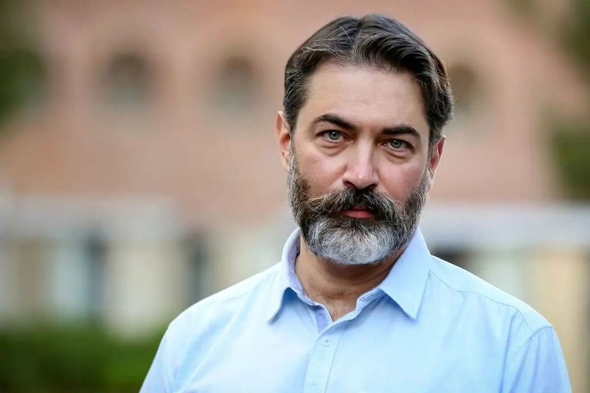 نگاهی به مجسمه‌ها و نقاشی‌‌های پارسا پیروزفر /  معرفی شغل دوم آقای بازیگر 