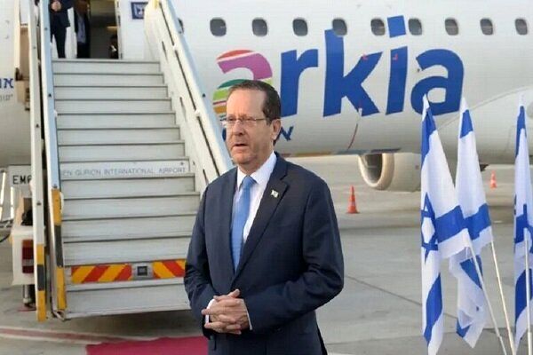 وقوع حادثه امنیتی برای رئیس اسرائیل در فرودگاه پاریس
