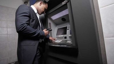 مسدومیت ۲۰ نفر بر اثر انفجار مواد محترقه در ۱۹ روز اخیر (ویدیو)