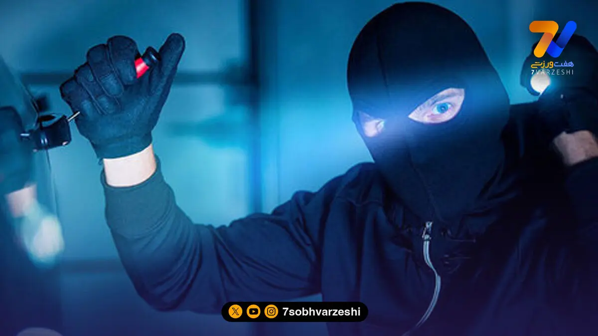 اتفاق عجیب در لیگ یک؛ اموال داوران در رختکن به سرقت رفت!