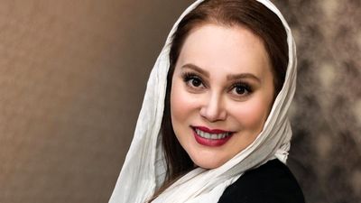 ترلان پروانه هم عروس شد / خانم بازیگر بامدار خمار در لباس عروس حیرت انگیز در اتاق عقد