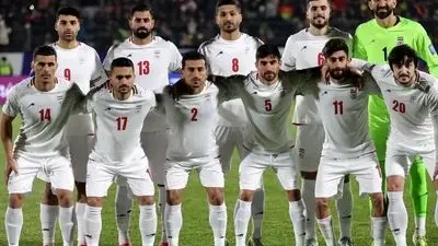 ساعت فوتبال امروز استقلال فولاد و پخش زنده + برنامه مهم فوتبال های خارجی