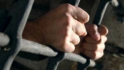 ویدیو زمین‌گیر شدن شرور سابقه‌دار در شهرری با شلیک پلیس