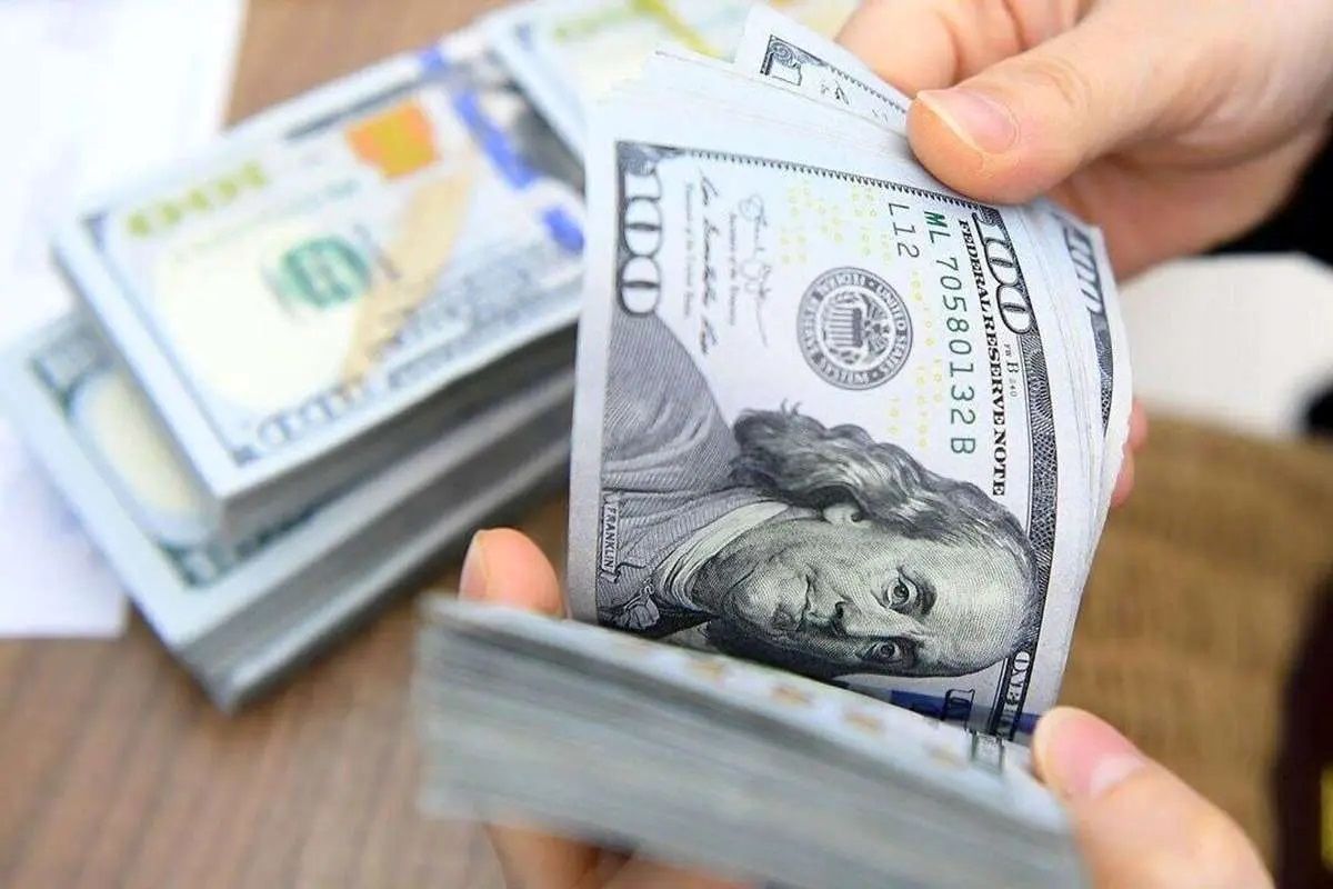 پیش بینی قیمت دلار فردا دوشنبه ۶ مرداد ۱۴۰۴ / دلار از ۸۸ هزار عقب نشست