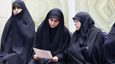 واکنش زینب سلیمانی به ماجرای ترامپ و خلیج فارس+ عکس