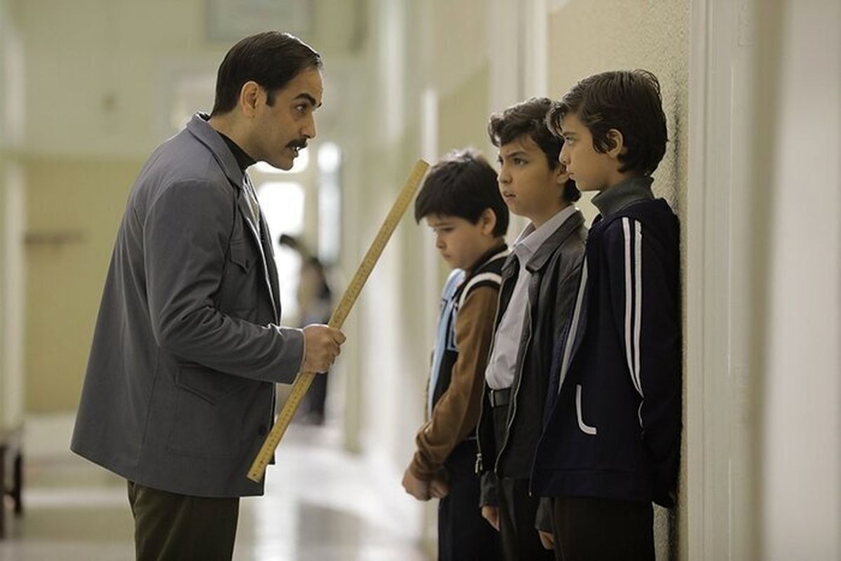 ماجرای تنبیه بدنی یک دانشآموز در رباط کریم
