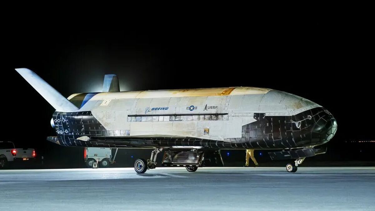 جزئیات کامل فضاپیمای مرموز X-37B