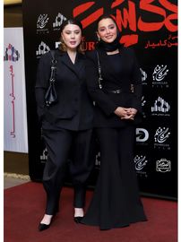 نازنین بیاتی در لاک پشت