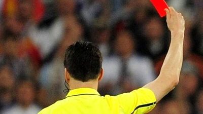 واکنش هیات فوتبال شمال شرق تهران به ضرب و شتم داور در فوتبال پایه