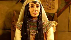 «زلیخا» در 8 سالگی در کنار دوستانش در یک مهمانی؛ دهۀ 1340