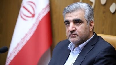 تخریب دیوار و مصدوم شدن کارگر ۶۰ ساله در خیابان ولیعصر