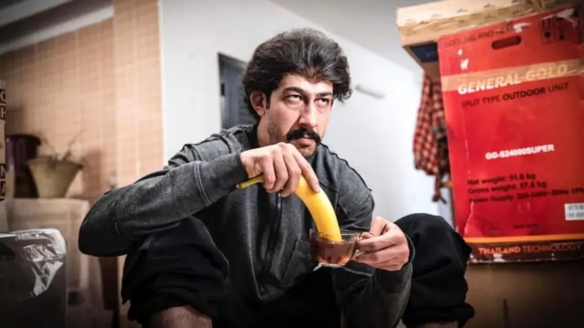 اولین نقش آفرینی بهرام افشاری نقش بهتاش فریبا در سریال پایتخت (ویدیو)