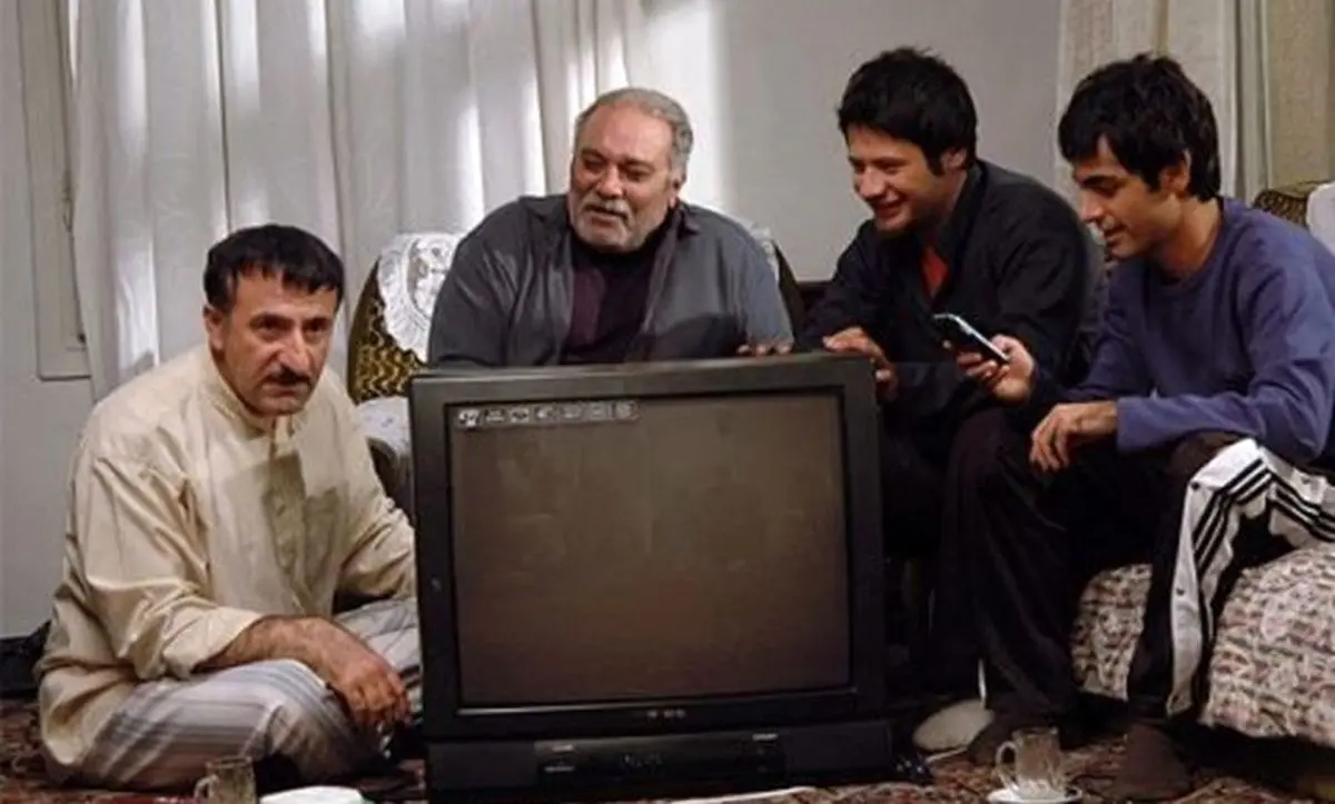 ماجرای بامزه کتک‌کاری علی صادقی و اشکان اشتیاق در سه در چهار (ویدیو)