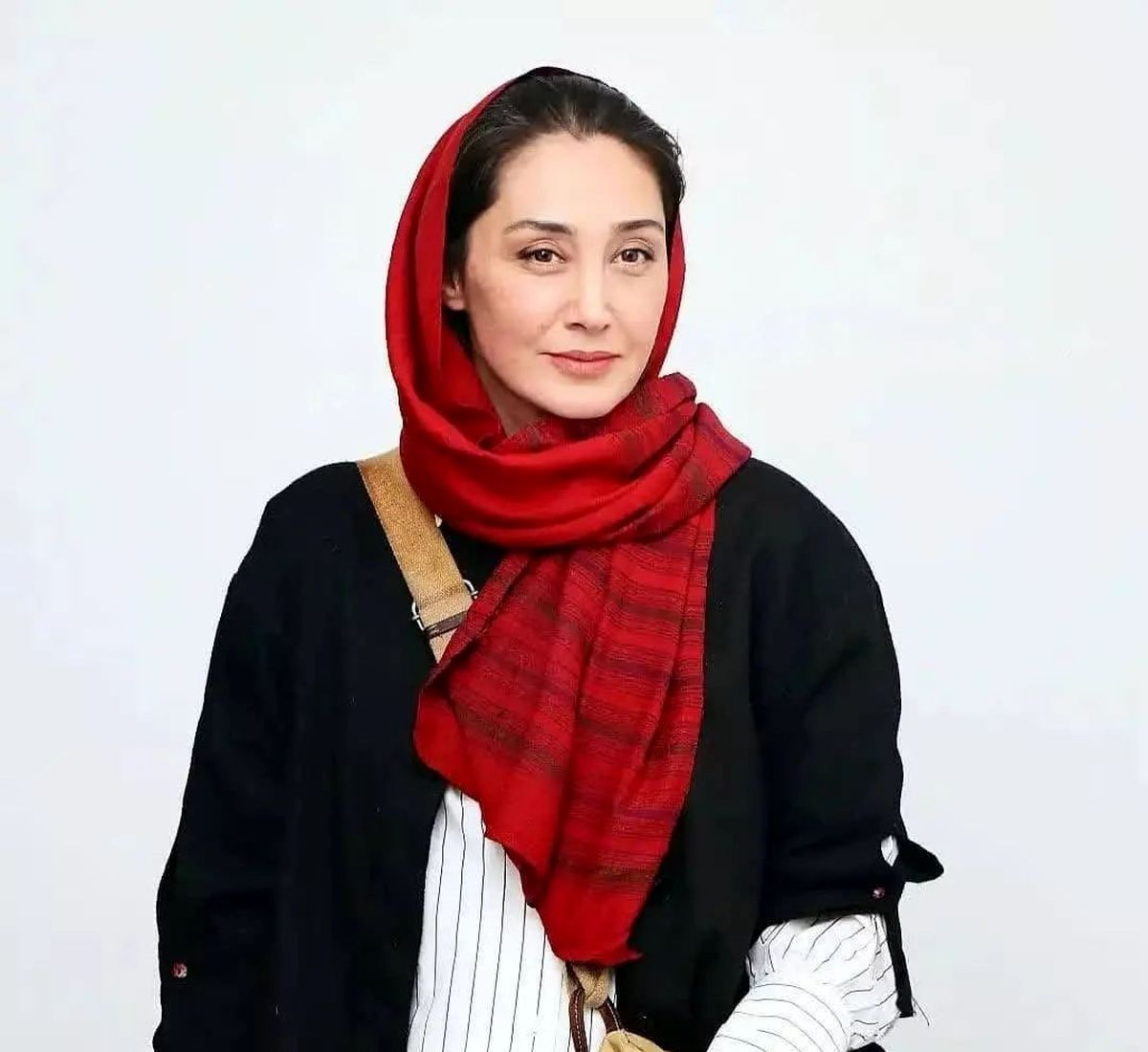 زیبایی مسحور کننده هدیه تهرانی در 53 سالگی + عکس