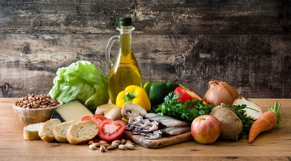 راهنمای تغذیه‌ی مغز در پاییز/ چه بخوریم که ذهن‌مان فعال بماند؟