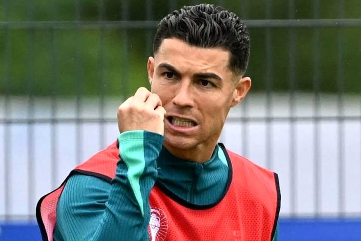 راز بزرگ رونالدو فاش شد او 20 سال سن دارد!