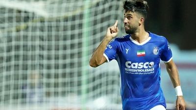 غیررسمی: آرش رضاوند به سپاهان پیوست!