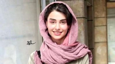 مریم امیرجلالی در آرامگاه برادرش؛ پرپر کردن گل‌ها به یاد عزیزش + عکس