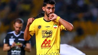 جزئیات اخراج آبشک مقابل سپاهان؛ عجیب‌ترین اخراج فوتبال ایران در ۱۵ ثانیه (ویدیو)