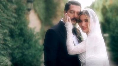 
قیمت لباس عروس لاکچری متین ستوده در جشن باشکوه مختلط

