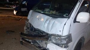 مصدومیت 5 زائر ایرانی در تصادف ون با جرثقیل در عراق 