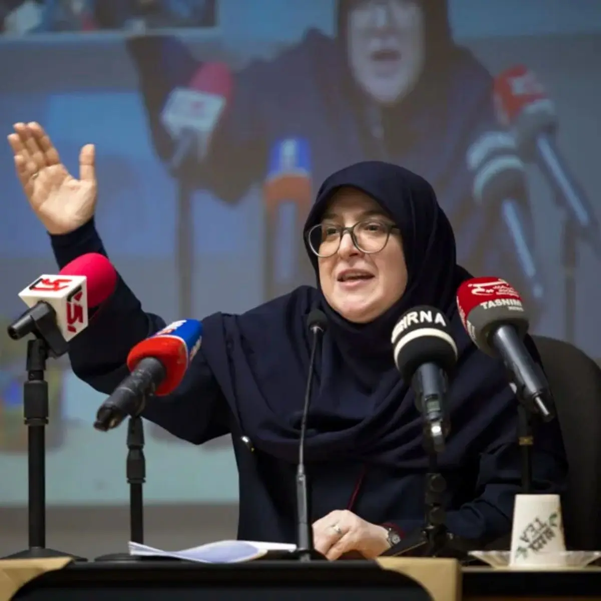 بیوگرافی فاطمه مهاجرانی 3