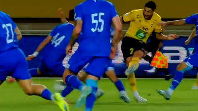 خلاصه بازی سپاهان 3 - استقلال 1
