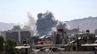 فیلم بسیار نزدیک و دلهره‌آور از لحظه حمله به صدا و سیما؛ دوربین تصویربردار پرت شد!