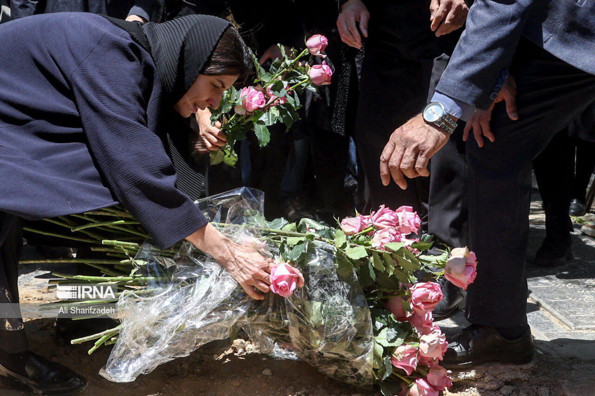 مراسم خاکسپاری زری خوشکام برگزار شد + تصاویر