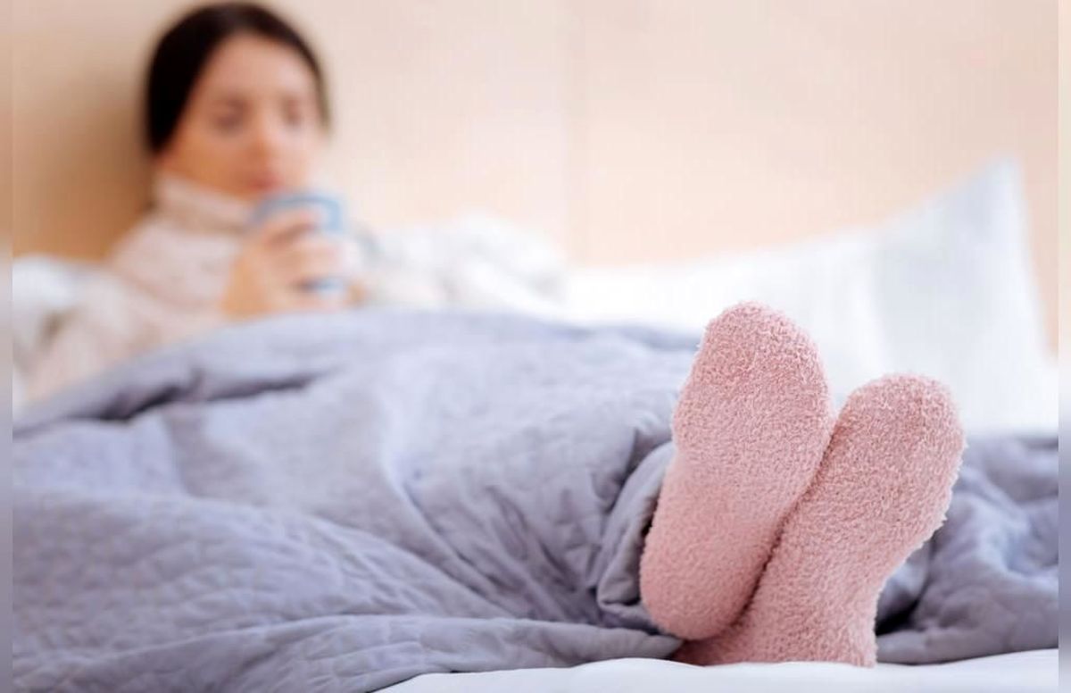 خوابیدن با جوراب خطرناک است؟