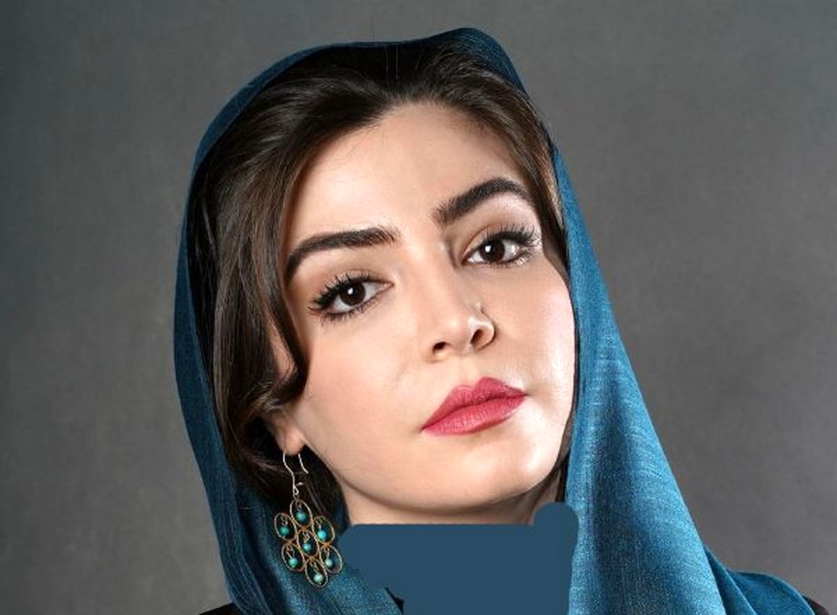 نگاهی به تیپ جدید آوا دارویت با ست لباس چرم + عکس
