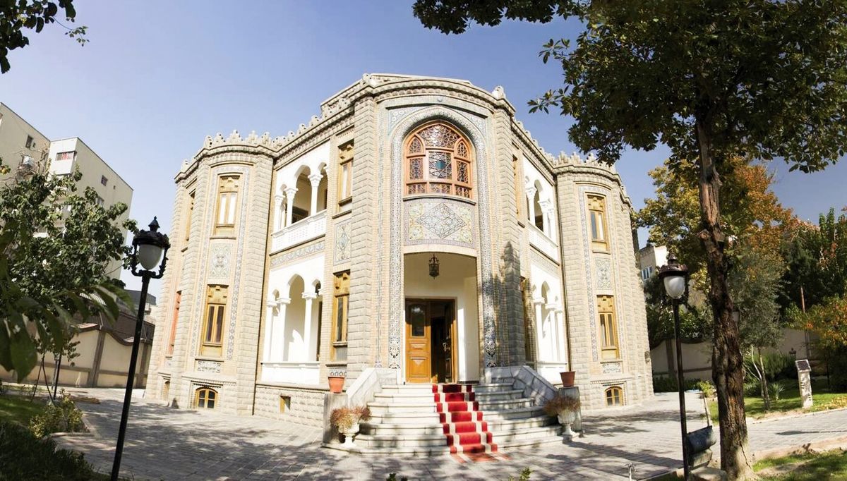 از‌ کوشک‌ ‌تا‌ صاحبقرانیه
