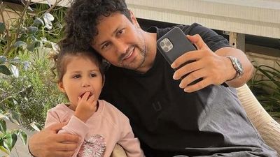 عکس دو نفره  محمد علیزاده و همسرش سارا منجزی‌پور/ چقدر این دو نفر بهم میان!
