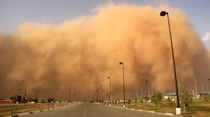 سرعت طوفان در سیستان و بلوچستان از ۱۰۰کیلومتر در ساعت رد شد!