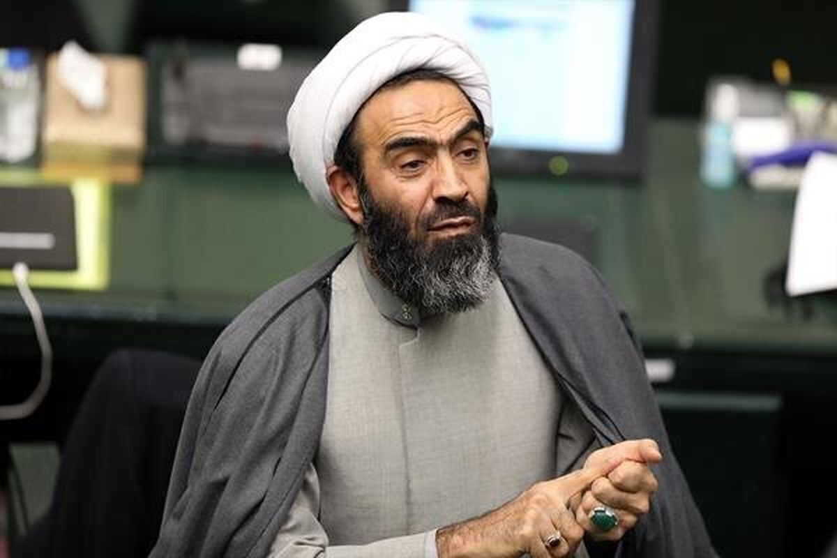 نماینده حاشیهساز در دیدار رهبری چه کسی بود؟