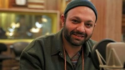 استایل عجیب و غریب لیندا کیانی؛ عجب ست مانتو و شال قشنگی! + عکس
