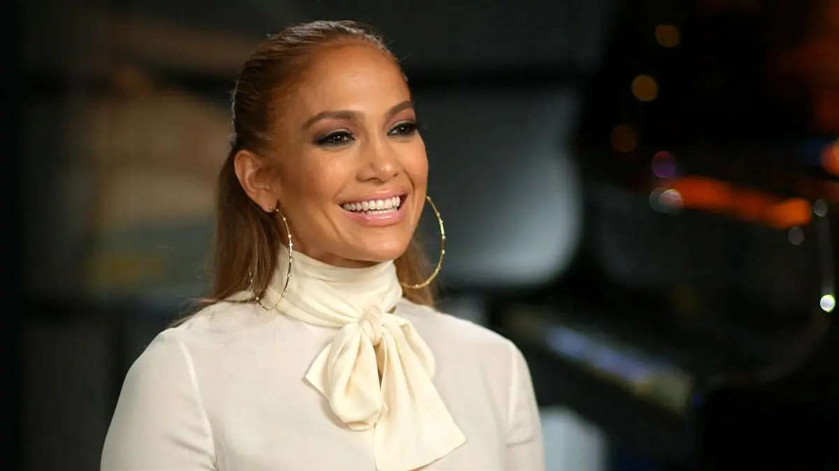 هنرنمایی جنیفر لوپز در شب سنتی شکرگزاری، چه دستپختی!