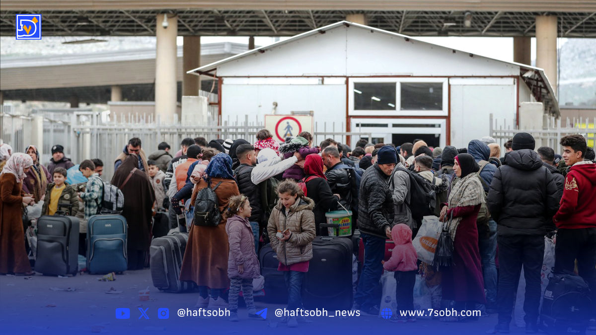 از نگاه امنیتی تا بازجویی فرودگاهی| روایت تبعیض در سفر با رنگ جلد پاسپورت