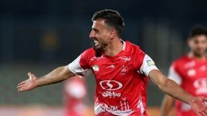 عکس| خداحافظی احساسی وینگر جنجالی با پرسپولیس