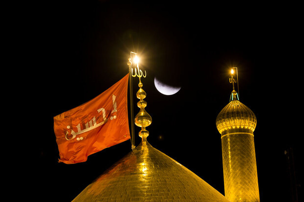 ماه کامل بر فراز حرم امام حسین (ع) + تصاویر
