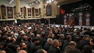 لحظه ورود رهبر انقلاب به حسینیه امام خمینی(ره) در مراسم عزاداری شب عاشورای حسینی + فیلم