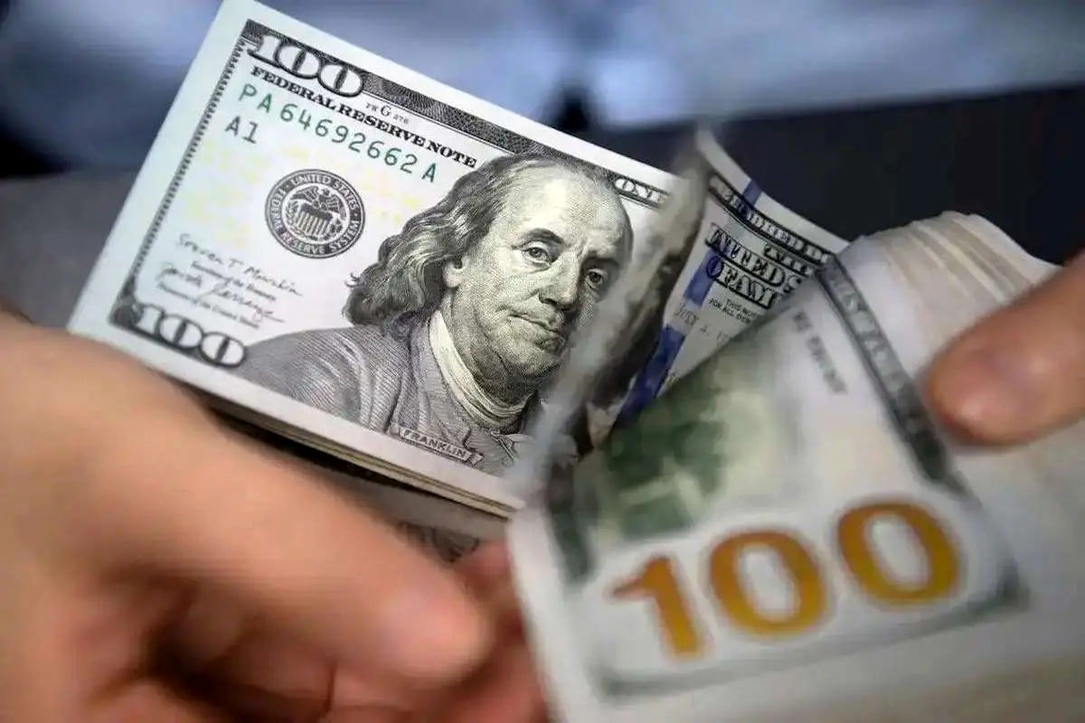 پیش بینی قیمت دلار فردا یکشنبه ۱۴ اردیبهشت ۱۴۰۴